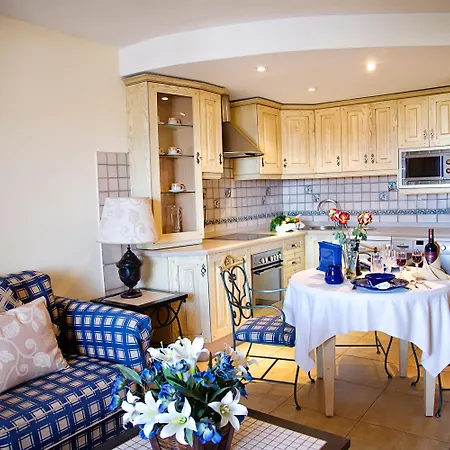 Fairways Club Отель 3*
