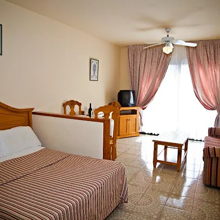 Fairways Club Ξενοδοχείο 3*